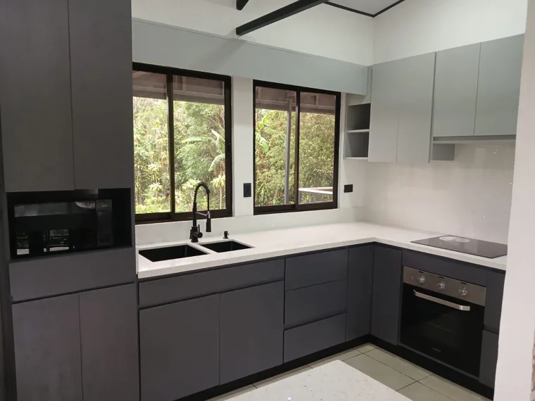 Superficie y detalles de cocina
