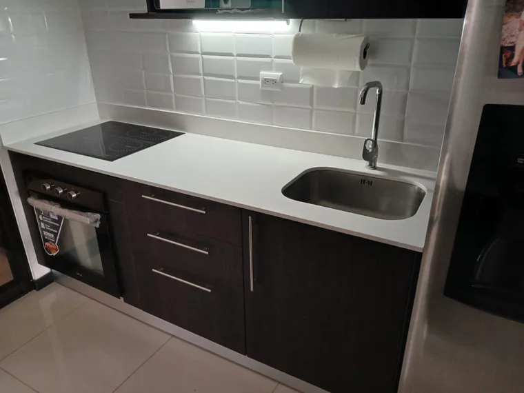 Superficie y detalles de cocina