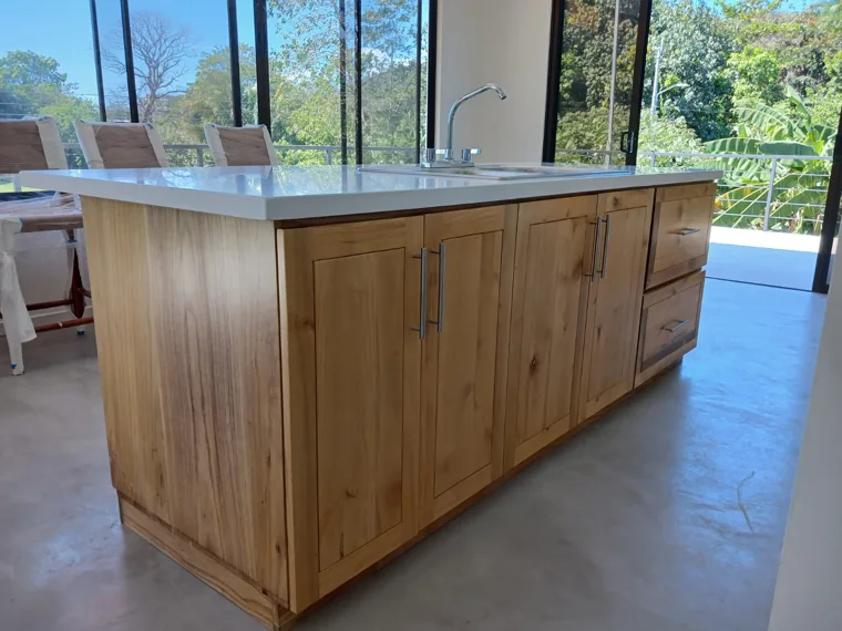 Superficie y detalles de cocina