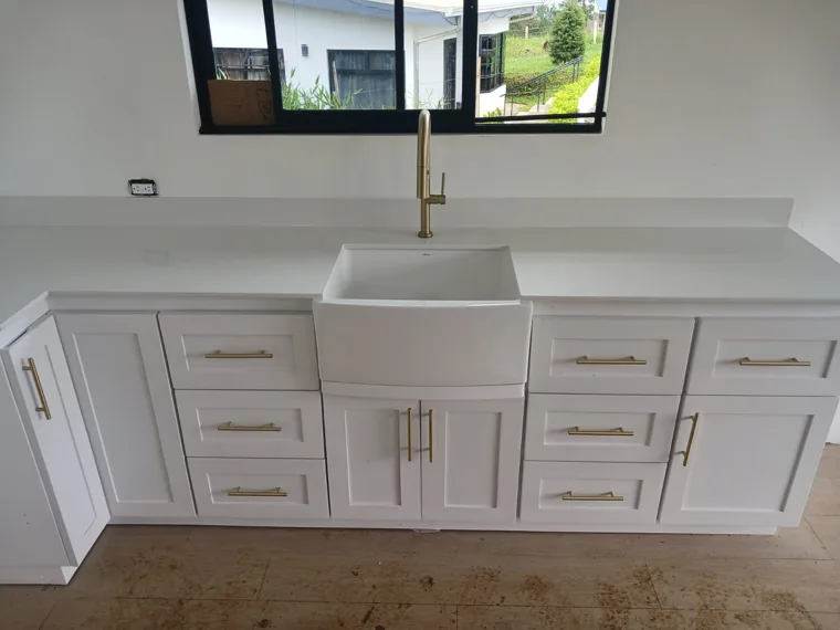 Superficie y detalles de cocina